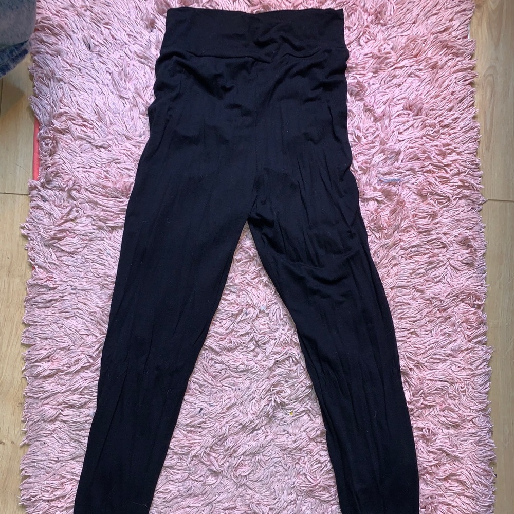 HIGH WAISTED LEGGINGS